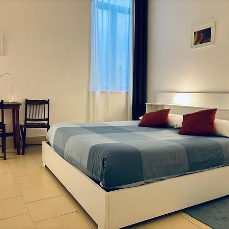Castle Apartment Bari Bagian luar foto